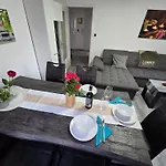 Exklusives Und Helles Erdgeschoss-apartment No 4 Im Zentrum Von Kassel, Schnelles 1gbit Internet, Geschirrspueler, Boxspringbetten 아파트 카셀