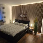 Exklusives Und Helles Erdgeschoss-apartment No 4 Im Zentrum Von Kassel, Schnelles 1gbit Internet, Geschirrspueler, Boxspringbetten 아파트 *