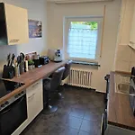아파트 Exklusives Und Helles Erdgeschoss-apartment No 4 Im Zentrum Von Kassel, Schnelles 1gbit Internet, Geschirrspueler, Boxspringbetten
