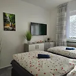 아파트 Exklusives Und Helles Erdgeschoss-apartment No 4 Im Zentrum Von Kassel, Schnelles 1gbit Internet, Geschirrspueler, Boxspringbetten *