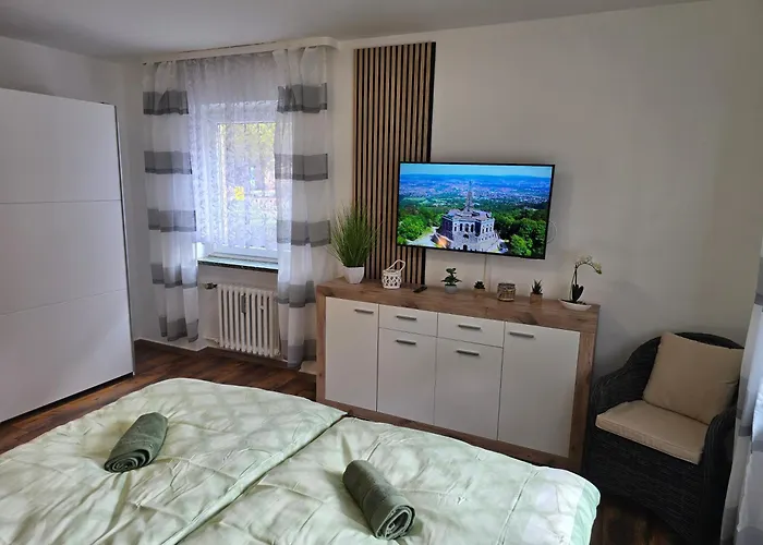 Apartament Exklusives Und Helles Erdgeschoss-apartment No 4 Im Zentrum Von Kassel, Schnelles 1gbit Internet, Geschirrspueler, Boxspringbetten *