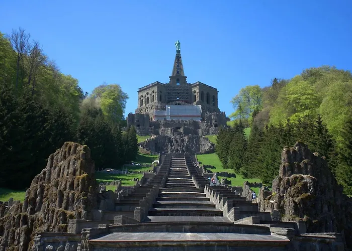 Apartament Exklusives Und Helles Erdgeschoss-apartment No 4 Im Zentrum Von Kassel, Schnelles 1gbit Internet, Geschirrspueler, Boxspringbetten *