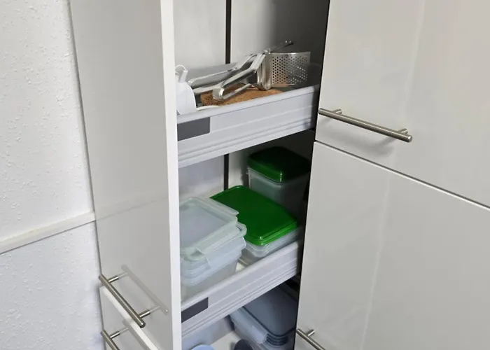 Apartament Exklusives Und Helles Erdgeschoss-apartment No 4 Im Zentrum Von Kassel, Schnelles 1gbit Internet, Geschirrspueler, Boxspringbetten *