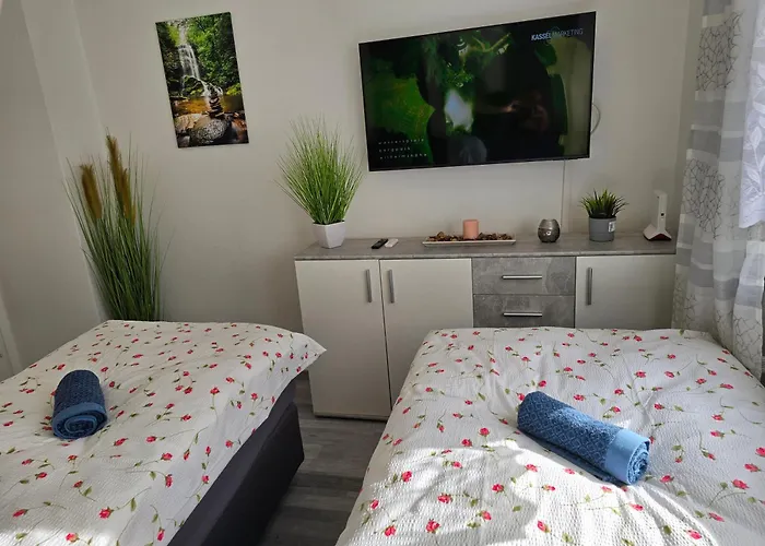 Exklusives Und Helles Erdgeschoss-apartment No 4 Im Zentrum Von Kassel, Schnelles 1gbit Internet, Geschirrspueler, Boxspringbetten Apartament Kassel