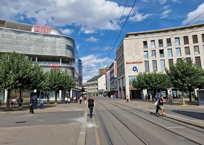 Apartament Exklusives Und Helles Erdgeschoss-apartment No 4 Im Zentrum Von Kassel, Schnelles 1gbit Internet, Geschirrspueler, Boxspringbetten Kassel